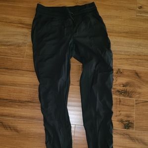 Lululemon Dance Studio Crop